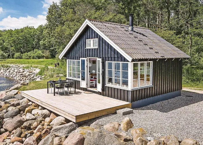 Frydenlund Holiday home *